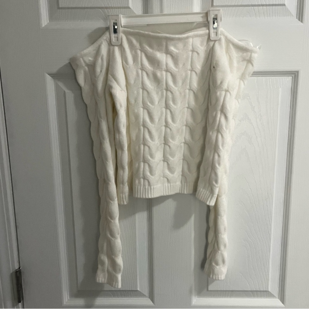 COPY - Hollister women’s white fuzzy soft cable knit off shoulder sweater